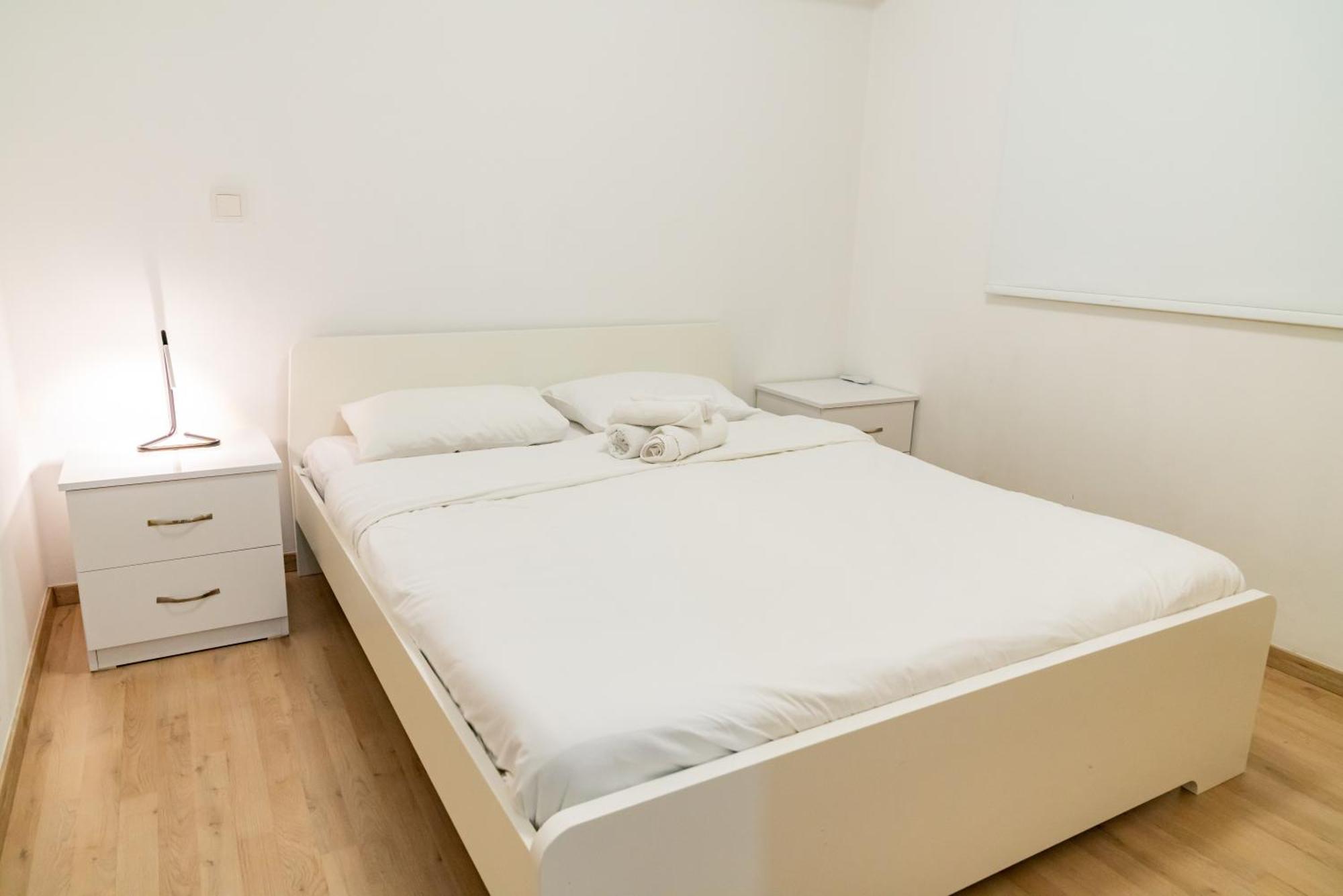 Earth Apartment Larnaca Dış mekan fotoğraf
