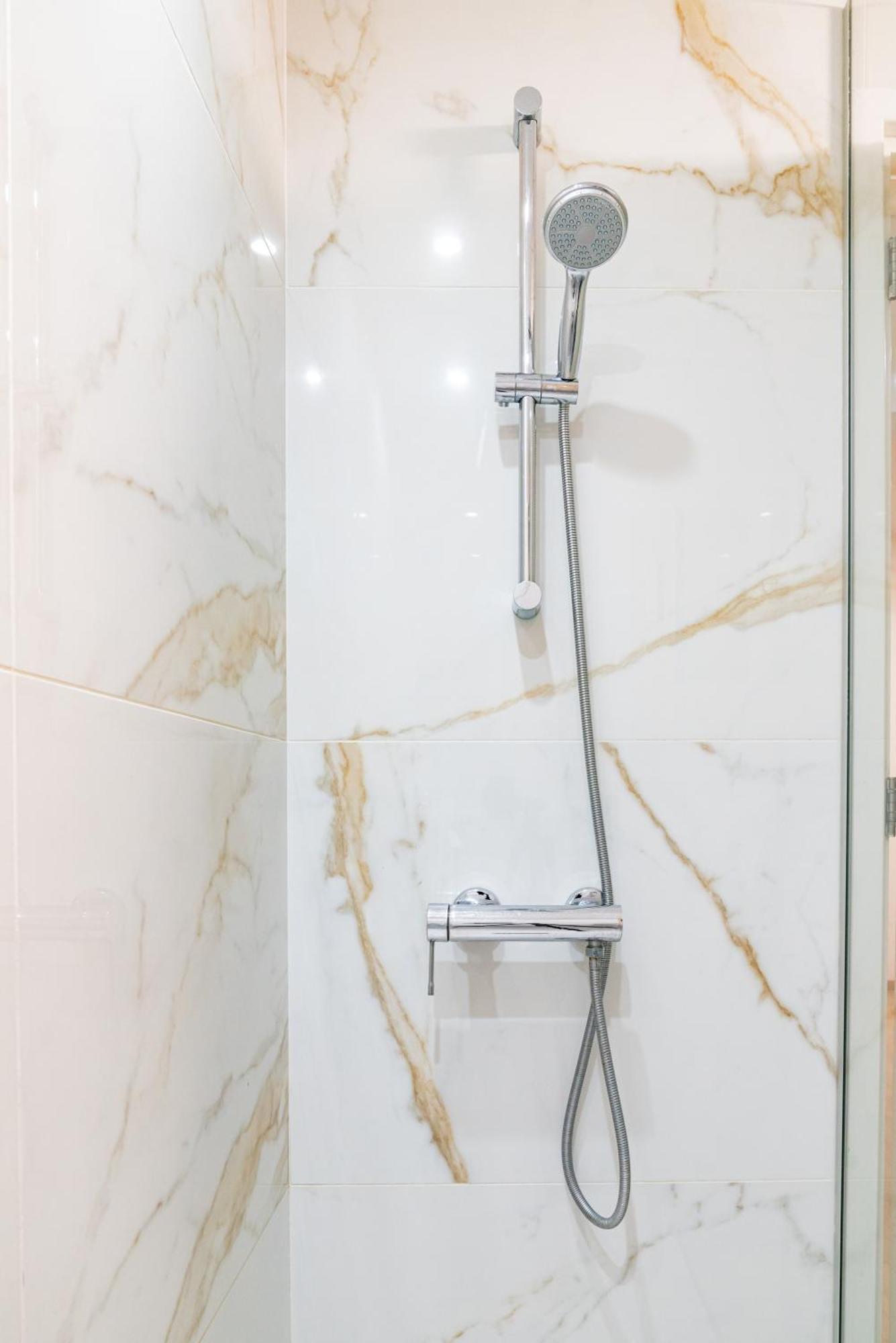 Earth Apartment Larnaca Dış mekan fotoğraf